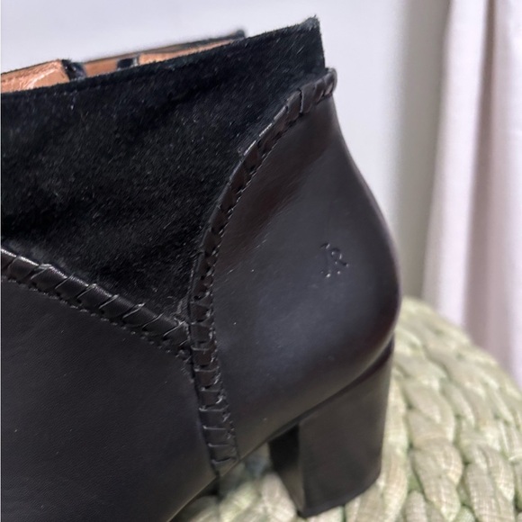 Jack Rogers Chandler Black Leather/Suede Boho Heel Ankle Booties - Picture 4 of 9